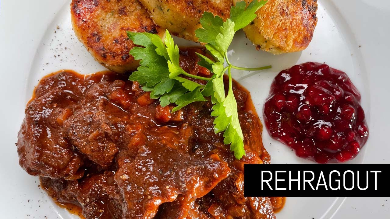 Rehragout mit Preiselbeeren und Kartoffeltalern