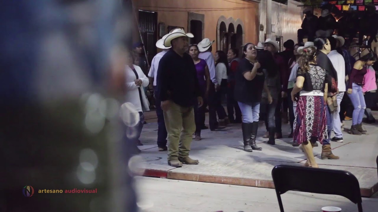 PÁNFILO OVIEDO le explica el asunto al DR CHESSANI