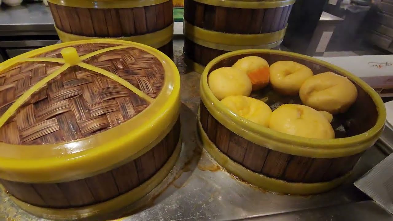 Malaysia Airlines Golden Lounge Breakfast Kuala Lumpur International Airport Satellite Terminal KLIA