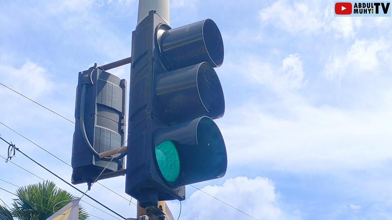 SULAP LAMPU MERAH 🚦 SIMPANG BKR - MARTANEGARA - PELAJAR PEJUANG, KOTA BANDUNG JADI LEBIH INDAH !