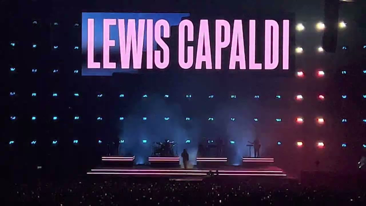 Lewis Capaldi Prague 17.2.2023 Intro / Forget Me