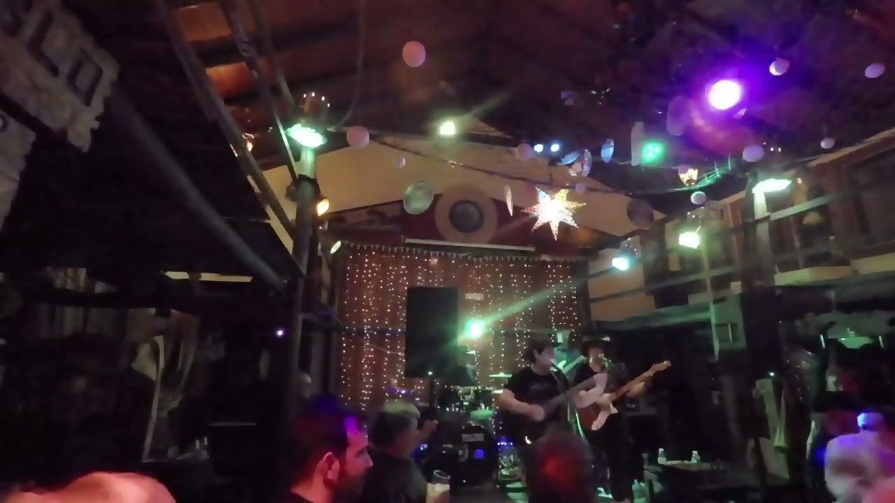 🎸 Have you ever seen the rain- CCR cover- Forajidos