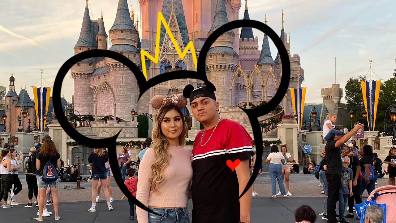 VISITING THE HAPPIEST PLACE ON EARTH IN FLORIDA !!!!