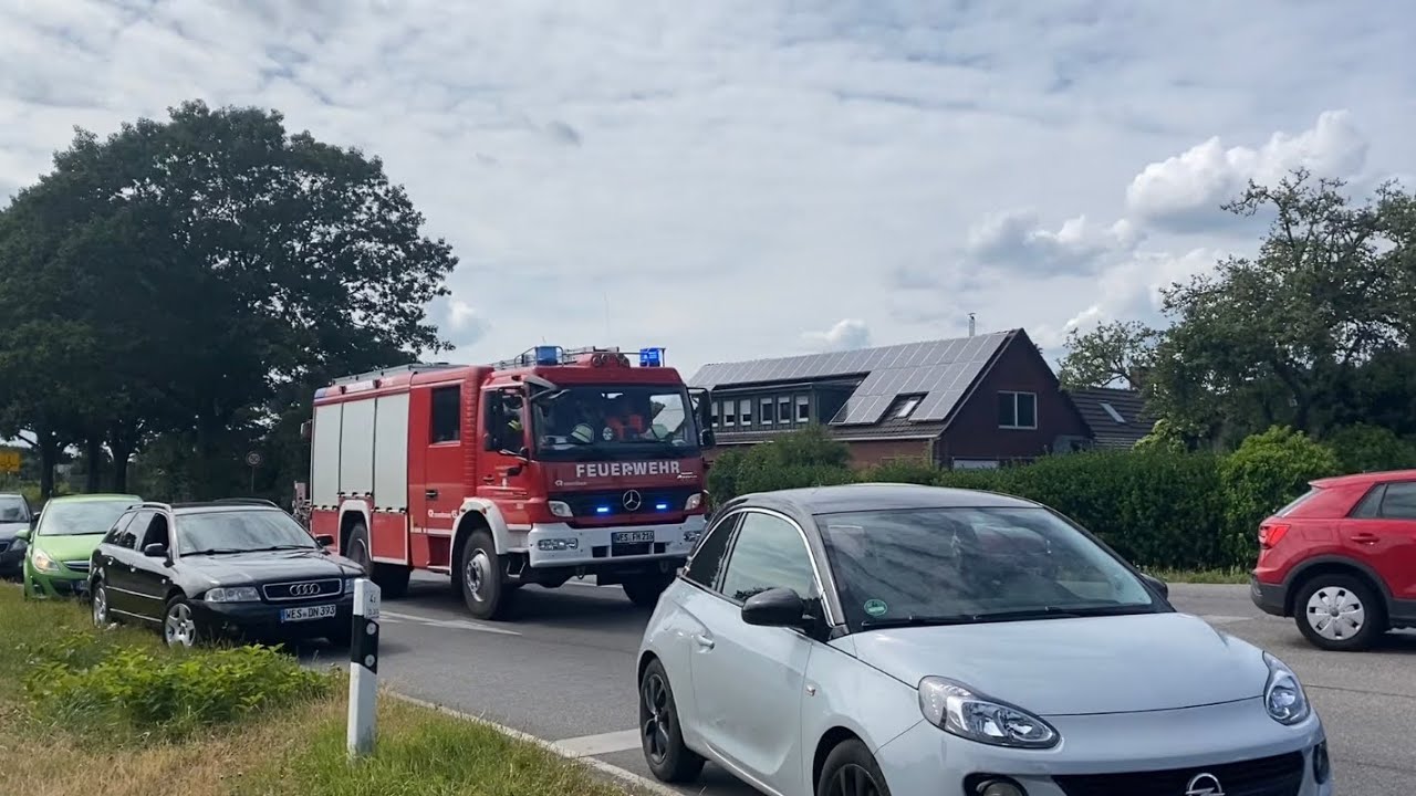 [Mit Pressluft über die Kreuzung] Einsatzfahrten FF Hamminkeln zum Brandeinsatz