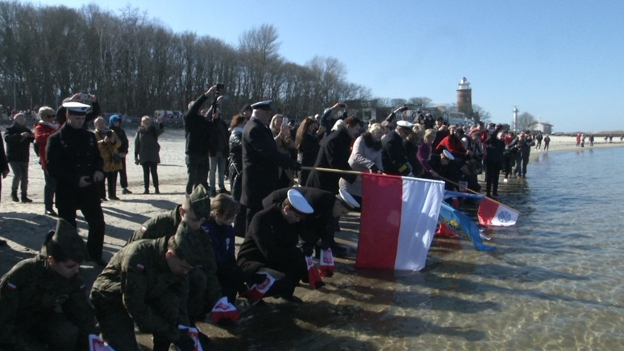 UPAMIĘTNILI 81. ROCZNICĘ ZAŚLUBIN POLSKI Z MORZEM (relacja z obchodów)