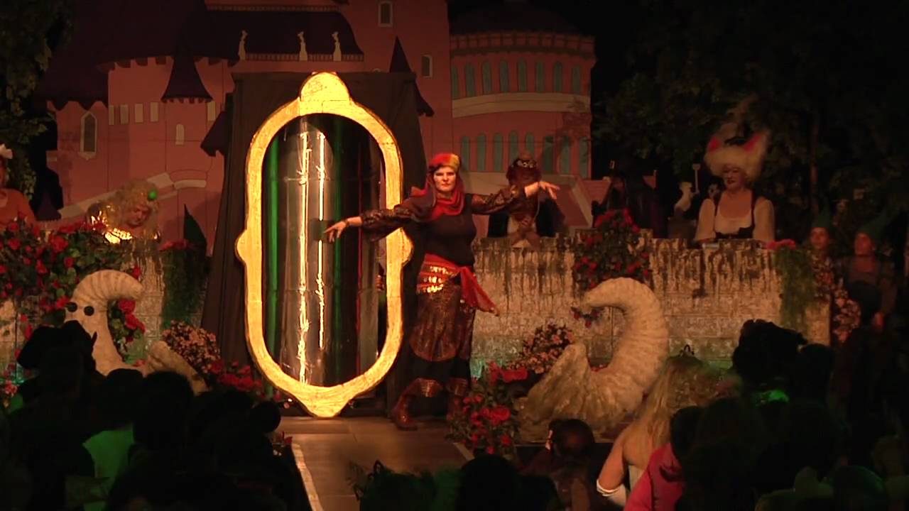 Intro - Einzug der Tanten