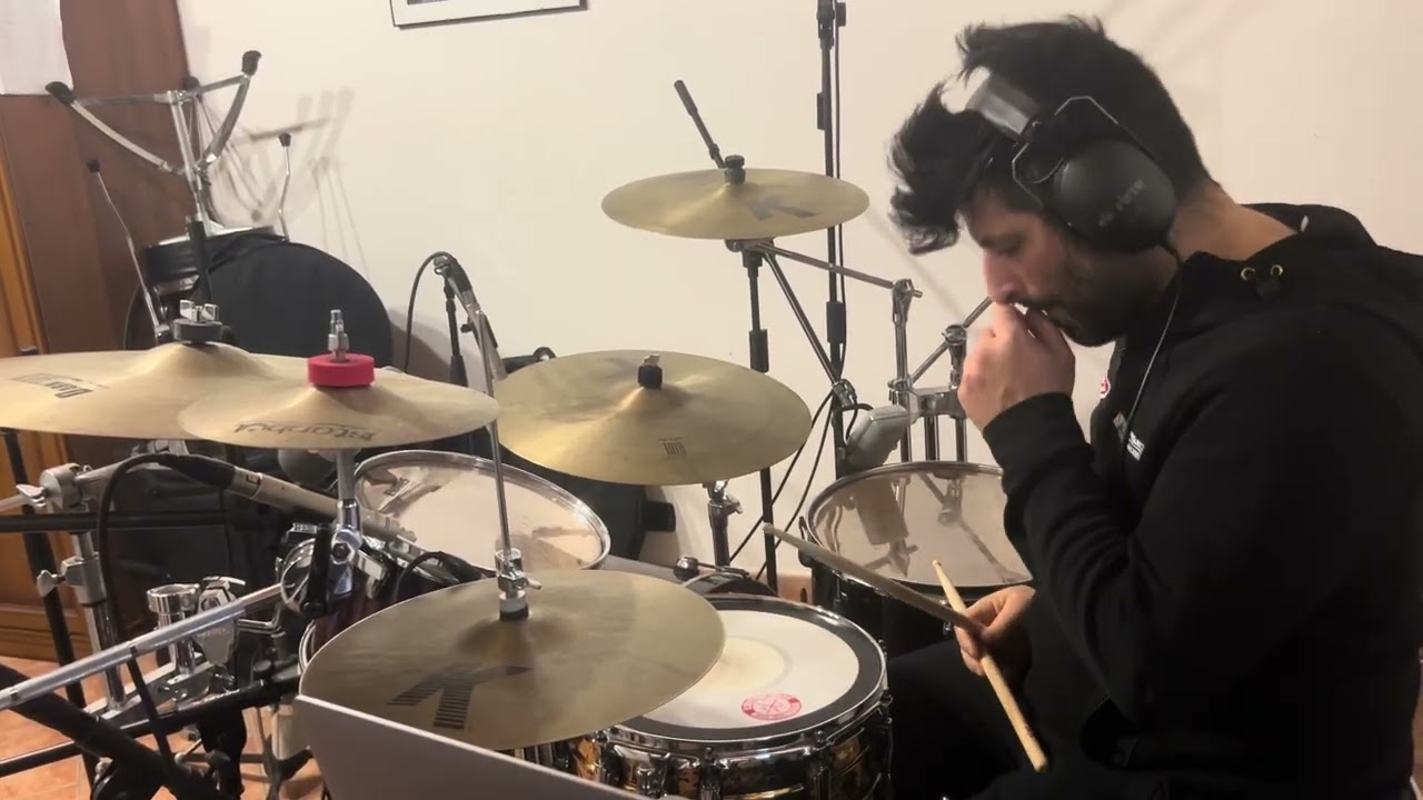 Pinguini Tattici Nucleari Pastello bianco Drum cover 