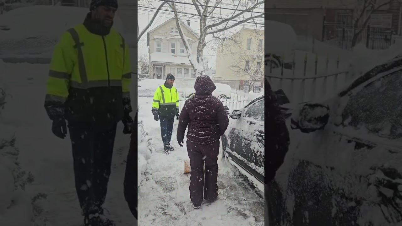 2026 NewYork Blizzard #snow #newyorksnowday #viral #queensnewyork #couples #teamwork #shovelingsnow 