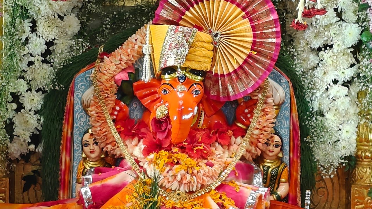 Phoolon Ki Holi 2026_Siddhivinayak Temple Kolkata_कोलकाता सिद्धिविनायक मंदिर फूलों की होली