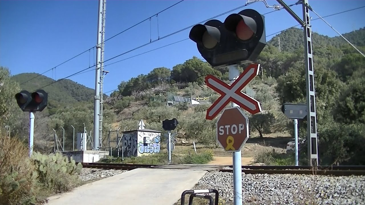 Spoorwegovergang La Garriga (E) // Railroad crossing // Paso a nivel