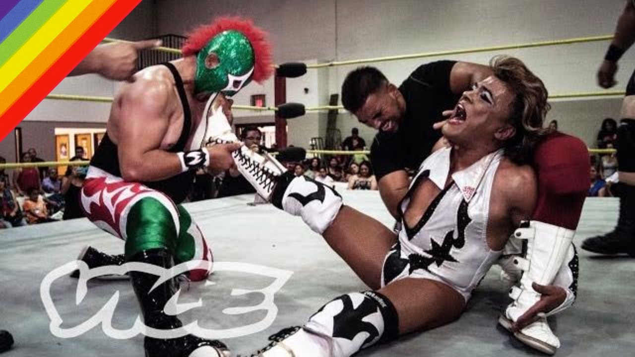 How a Gay Pro Wrestler Became Mexico's 'Liberace of Lucha Libre'