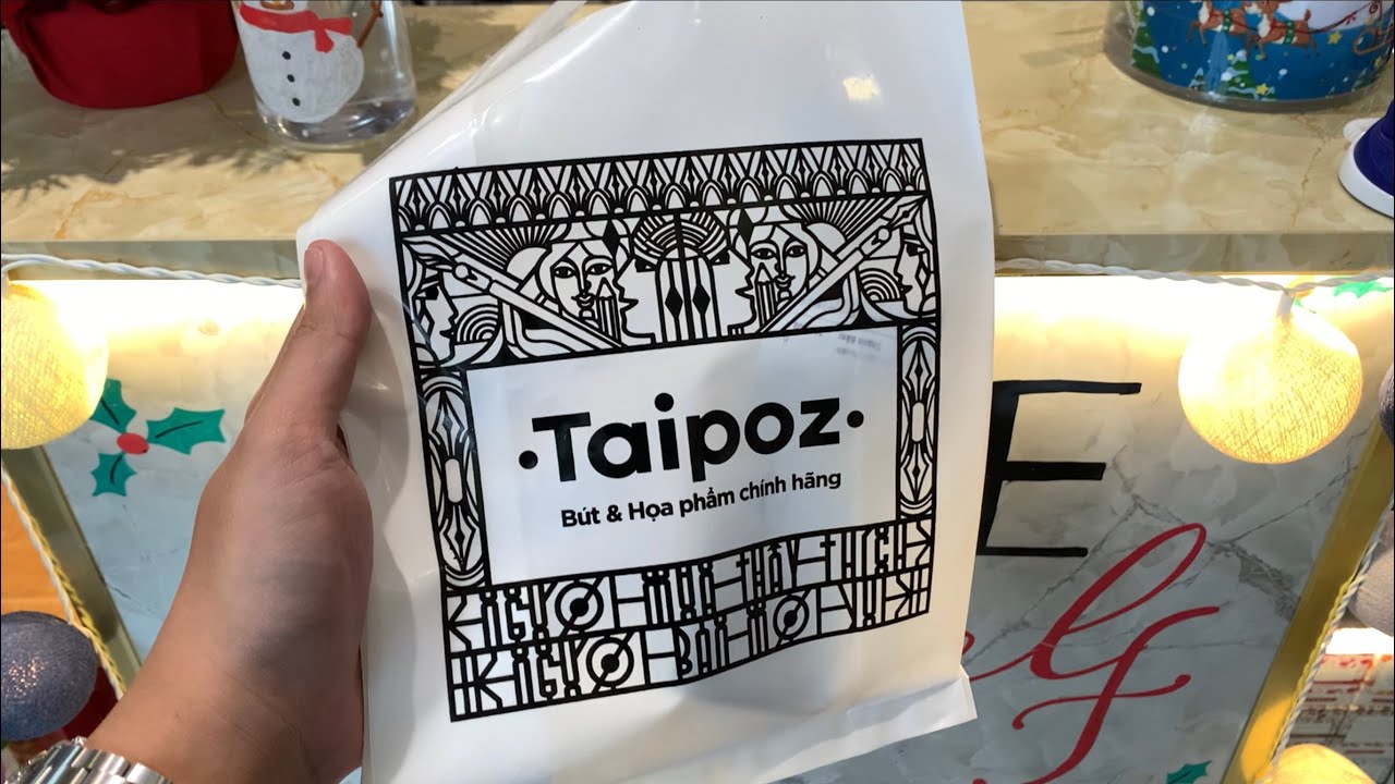 What’s inside a Vietnamese art supplies store?