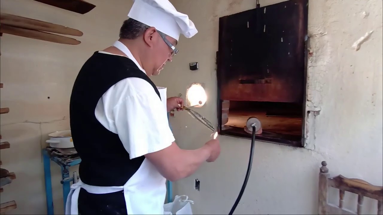¿CÓMO CURAR O TEFLONEAR LAS CHAROLAS PARA HORNEAR EL PAN? (TRADICIONAL)