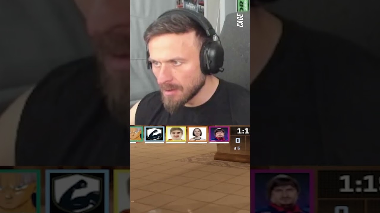 pashaBiceps vs the chicken showdown 🐔 #pashabiceps #cs2 #twitchclips