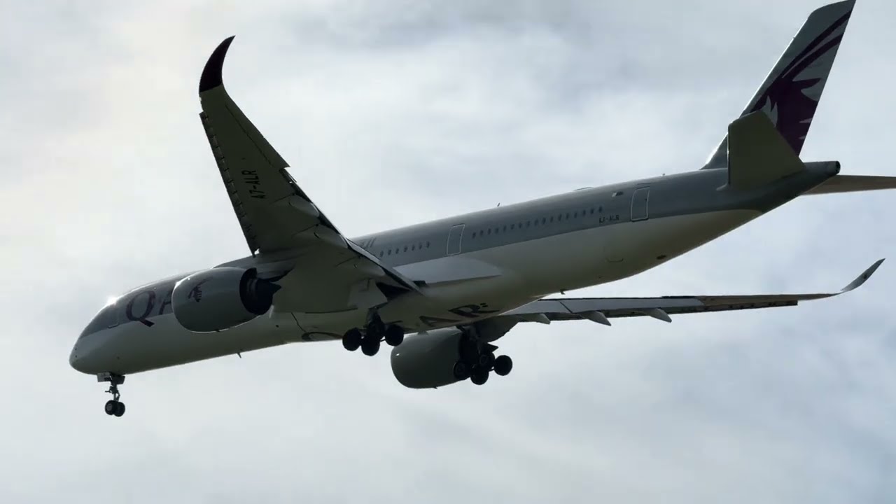 QATAR AIRWAYS AIRBUS A350-900 Landing in CMN 🇲🇦 from DOH 🇶🇦