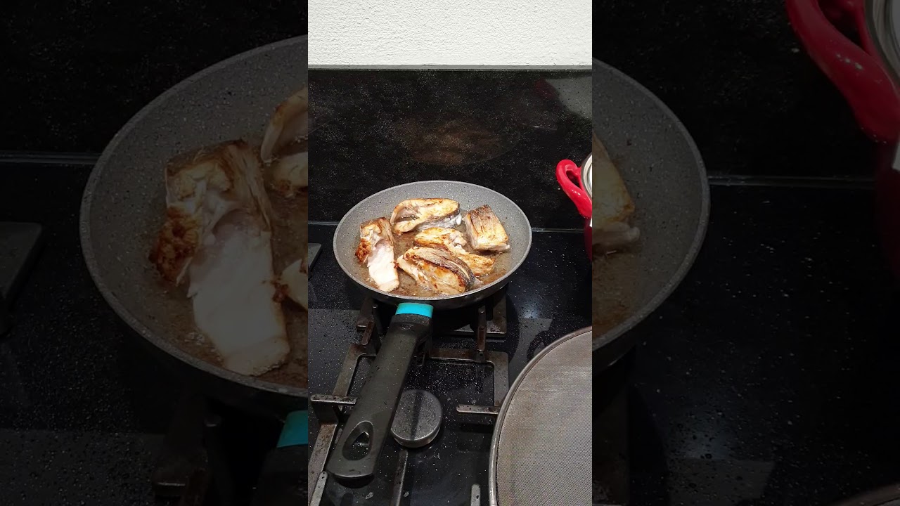 Gebakken vis met groenten (Gambiaanse wijze)
