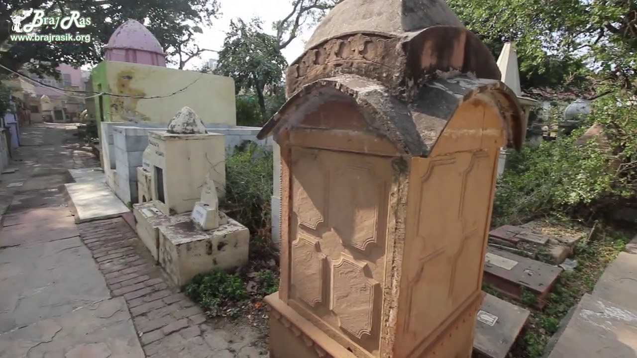 64 Samadhis - Shri Chaushatt Mahant Samadhi Mandir Pastimes - Vrindavan