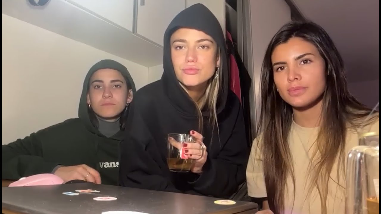 Lucia Maidana - Stream en Twitch con Olivia Wald, Valentina Olguin (05/08/2024)