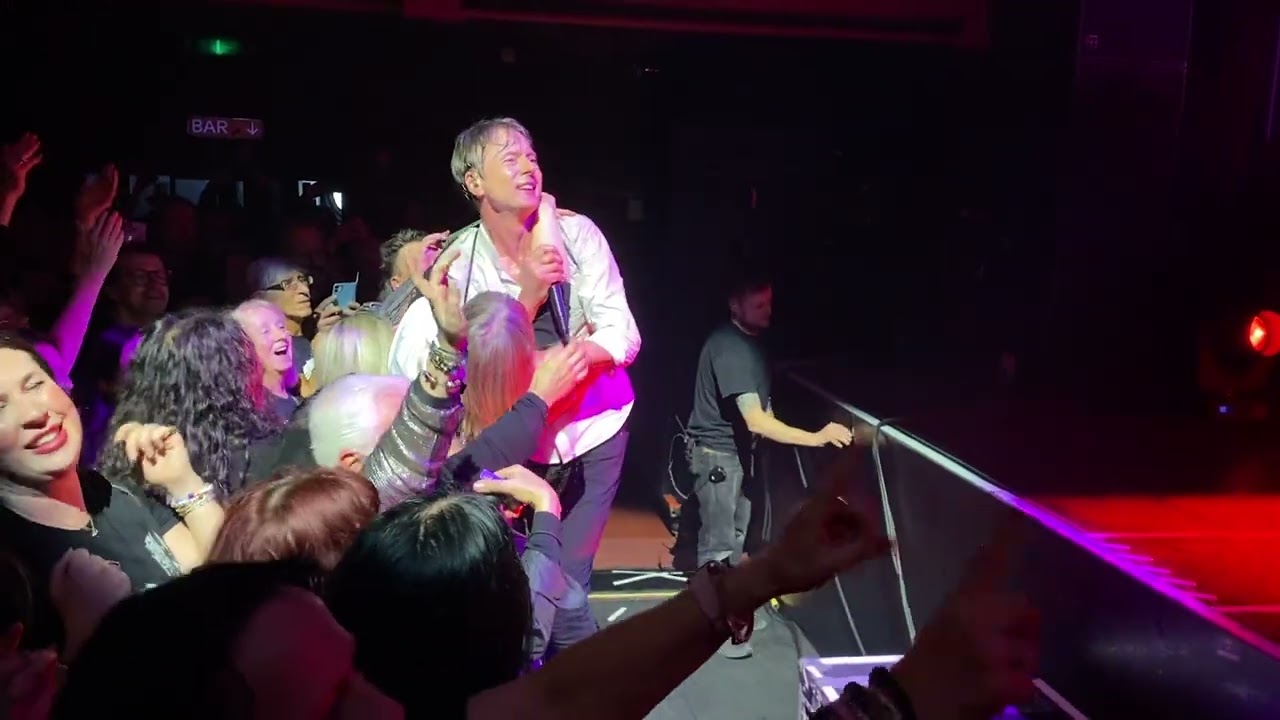 suede - Beautiful Ones (live in Brussels 2026)