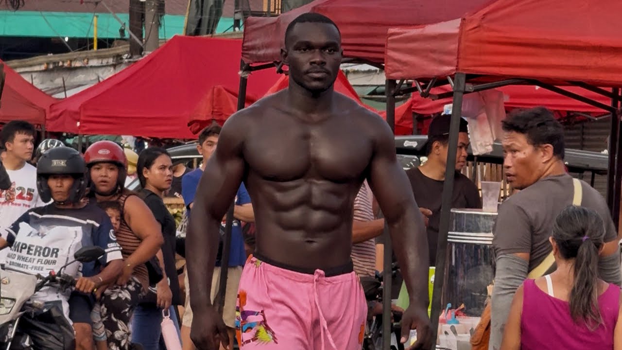 Bodybuilder Walking In Philippines 🇵🇭 Reaction