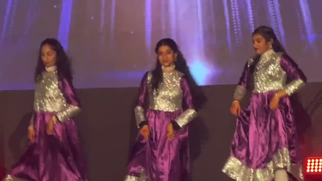 Group dance 