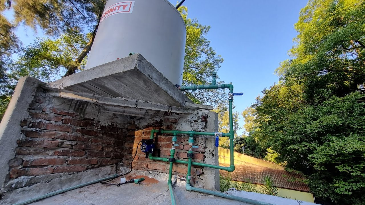 Instalaci&oacute;n bomba presurizadora bajo tanque. Un &eacute;xito.