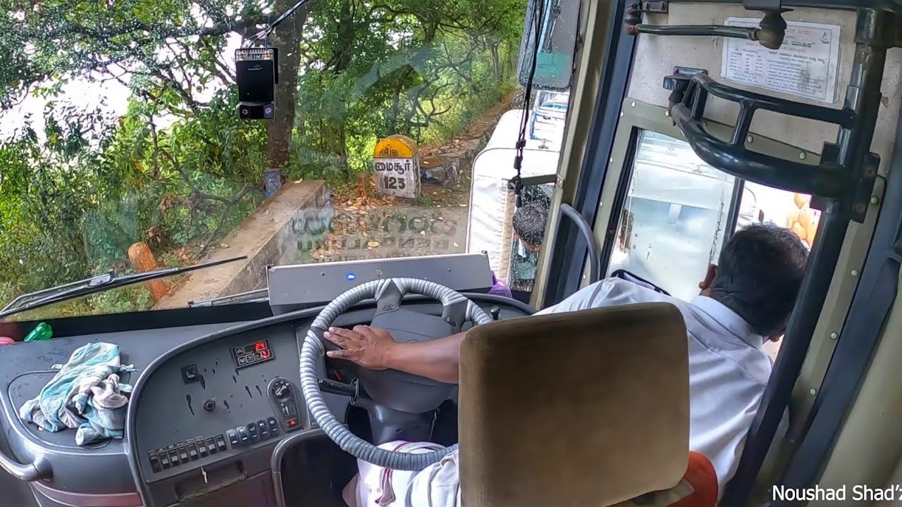 Two KSRTC VOLVO BUSES Meets in a dangerous hairpin bend- Driver's got confused ,then this happened 🙌