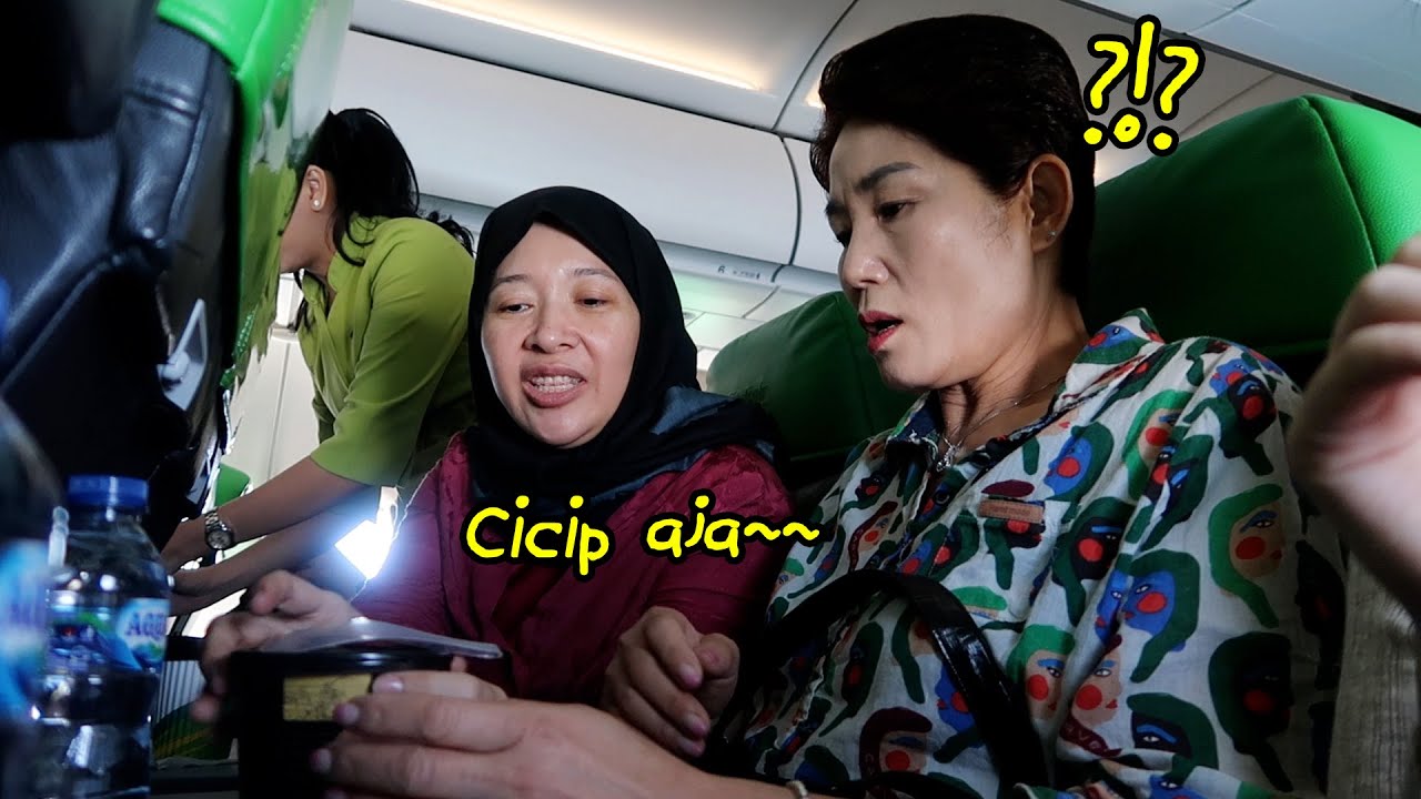 Inilah yg terjadi jika duduk dengan orang Indonesia yg ramah banget di dalam pesawat!