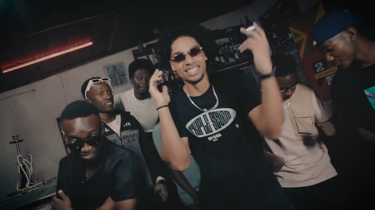 21 Ussene - Movimentando (Feat. AIG, Mabule, K-Flow, DGA, HZ) Video Oficial By AJP PROD