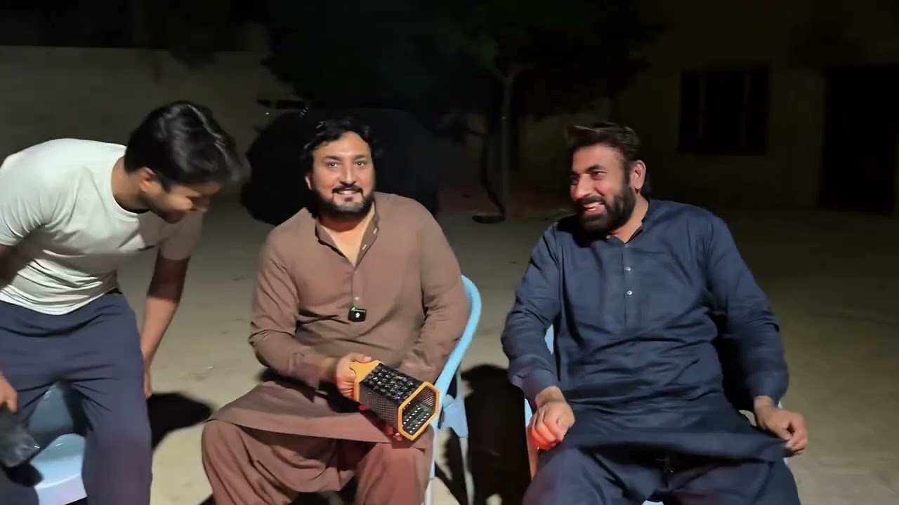Anjum Saroya Di eid   Rana ne banaya sheer khorma  Sola Dari which.