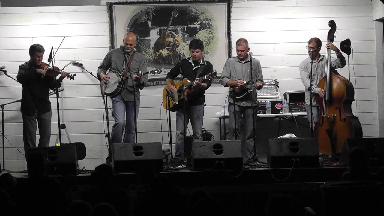 Lonesome River Band - Stray Dogs & Alley Cats