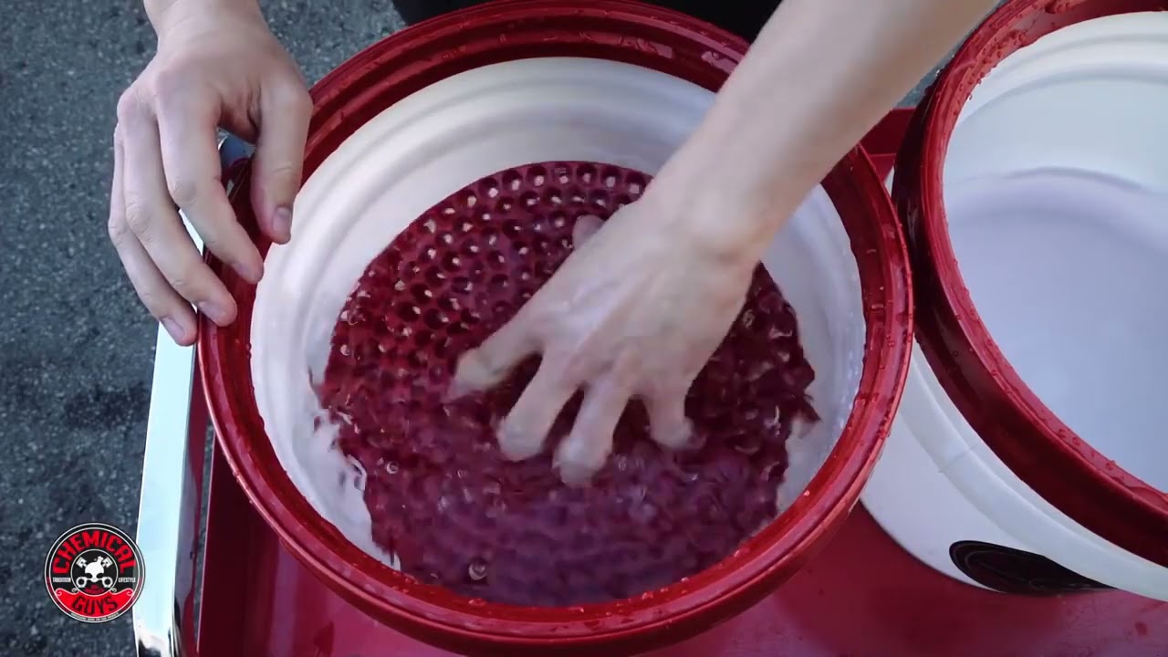 Chemical Guys Dirt Trap - detailing bucket | CROP