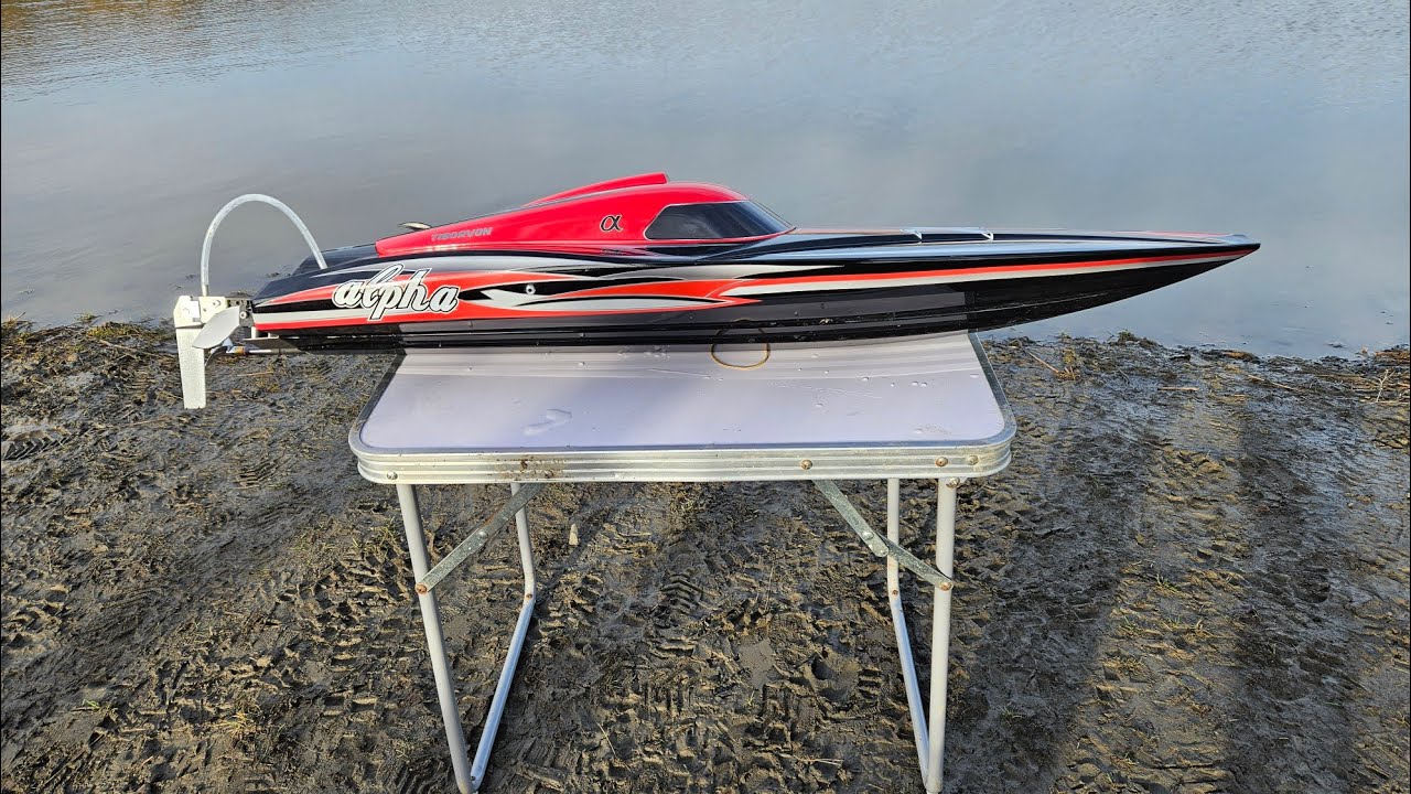 Joysway Alpha 1000 6s. Rc Speedboat. 2nd Run