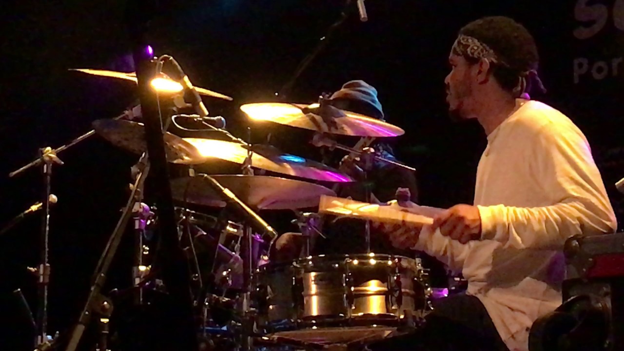 Waanzinnige grooves van Justin Tyson bij Robert Glasper Experiment op North Sea Jazz 2017
