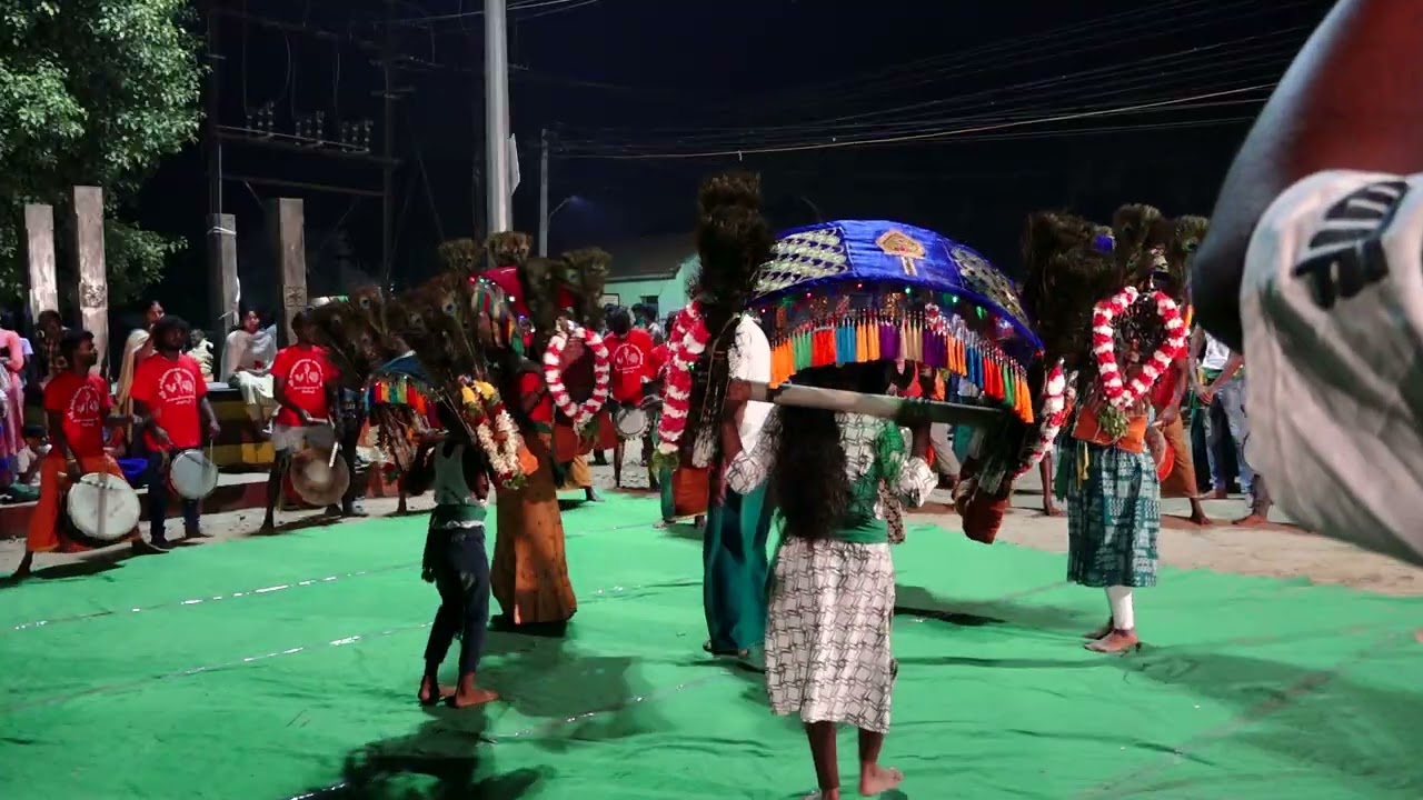 Kavadi attam ஸ்ரீ சஷ்டிநாயகா காவடி குழுவின் 16ம் ஆண்டு பழனி பாதயாத்திரை பகுதி1 #palani #god #murugan