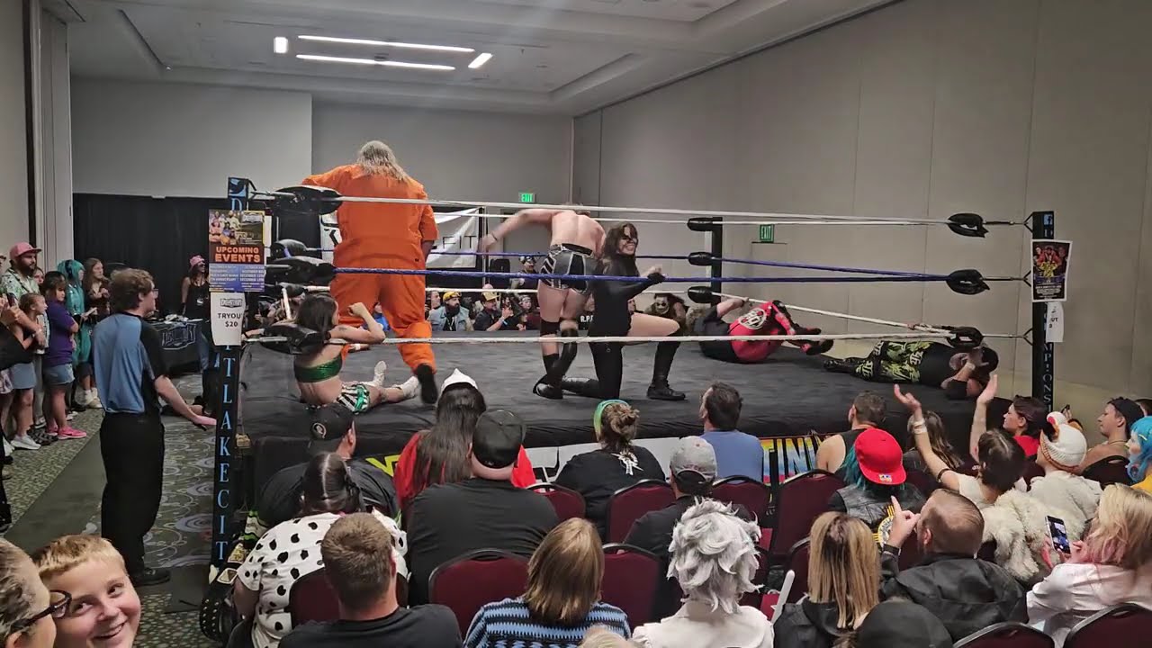 FAN-X Day 3 Rumble DCW 9/27/2025