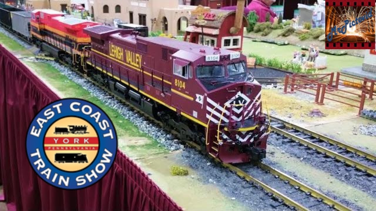 G Scale Trains at the East Coast Large Scale Train Show York PA 2015