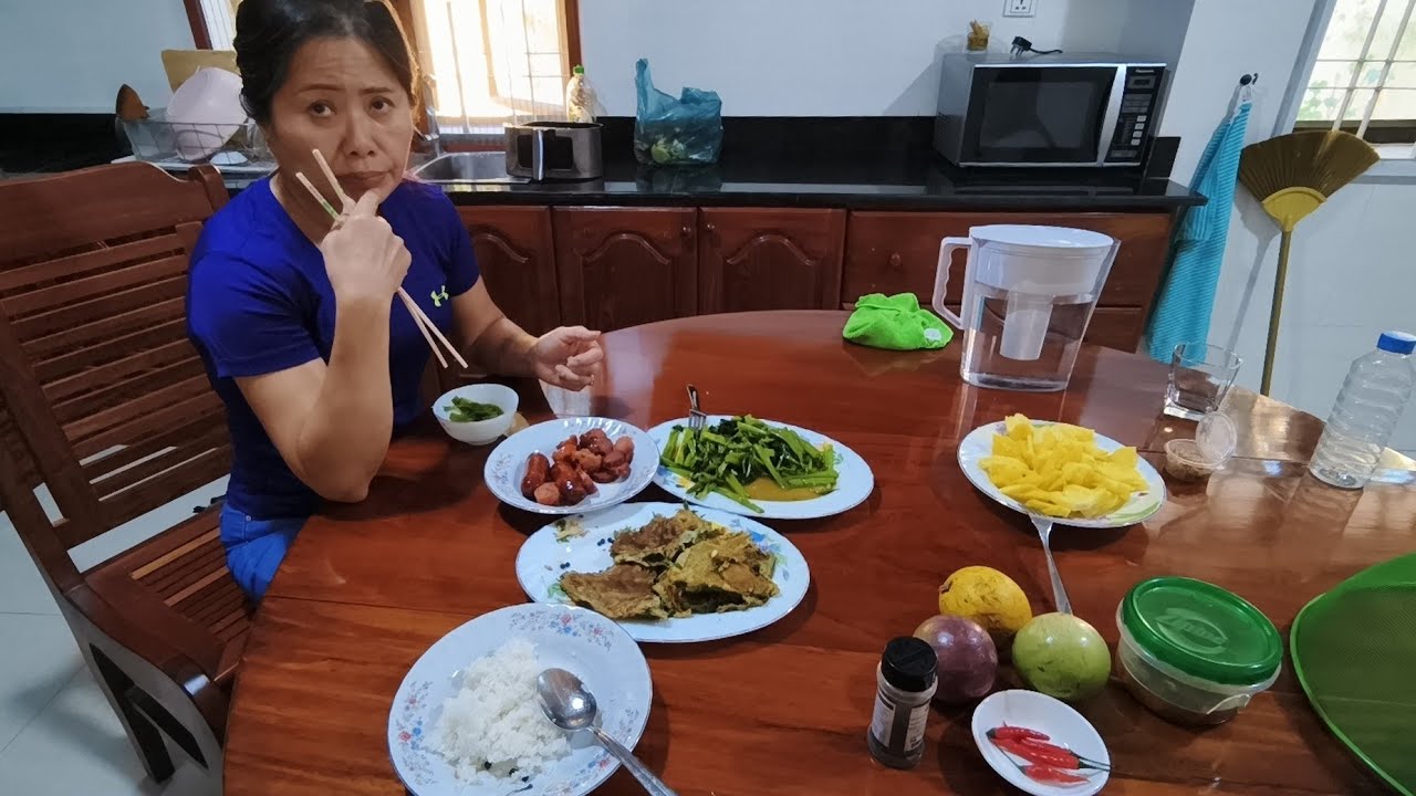 ធ្វើអាហារញ៉ាំមួយពេលនិងការប្រកួតផ្លែទឹកដោះទាំងបីប្រភេទ
