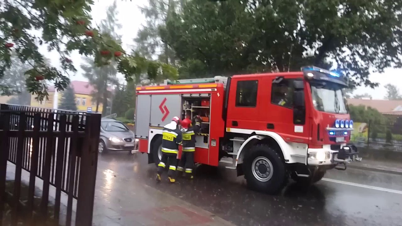 Burza w Leżajsku - Pożar oraz wyłamane drzewa - 2 sierpnia