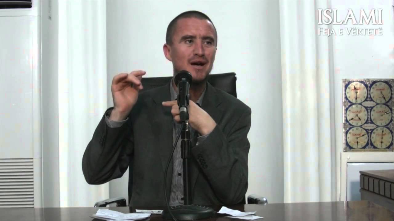 Si falet xhumaja kur je udhëtar? - Hoxhë Ahmed Kalaja.
