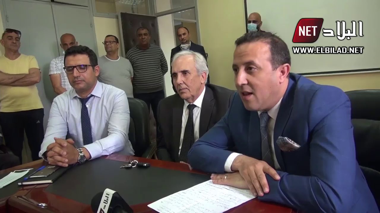 جانب من عملية تنصيب الرئيس المدير العام الجديد لمركب سيدار الحجار رضا بلحاج