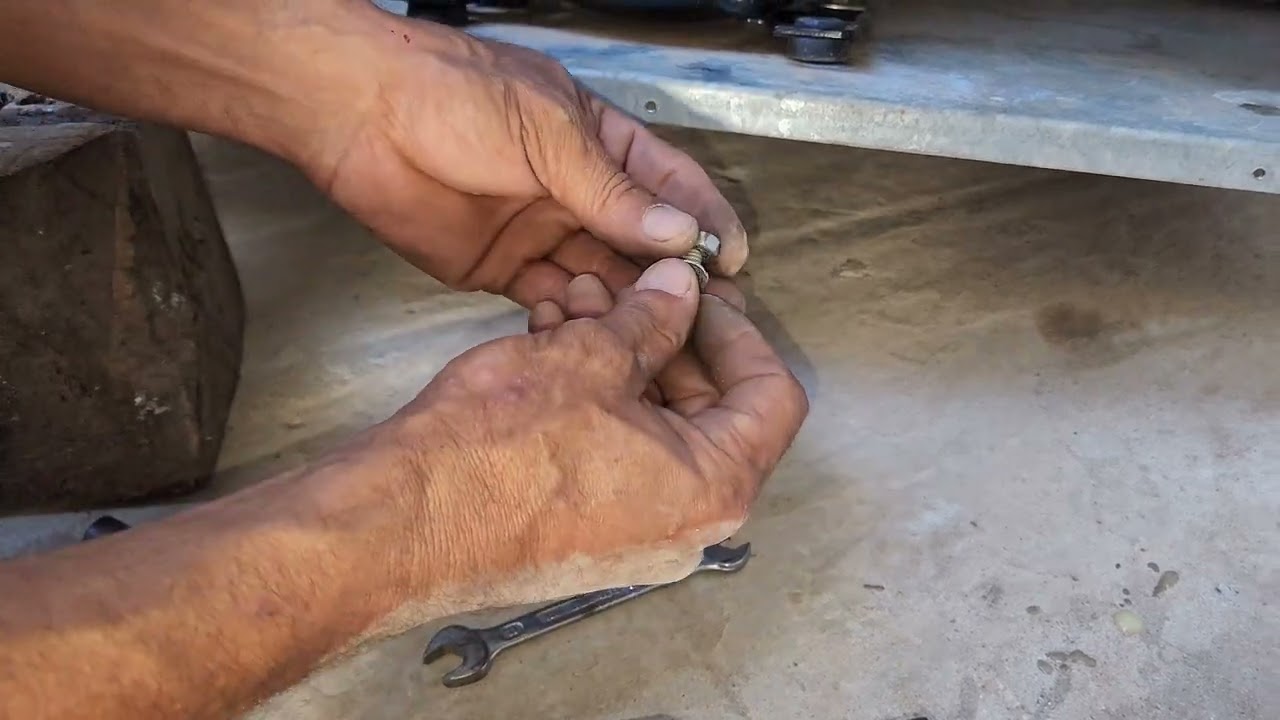 Máquina de gelo Everest EGC 100 fazendo pouco gelo e com baixo produção. Saiba porque.