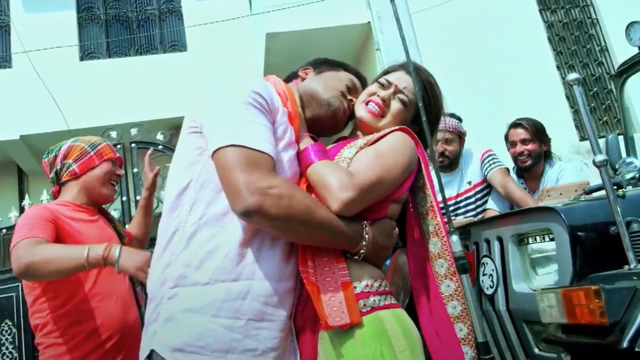 कुछ गुंडों ने भरी बाजार में किया निशा दुबे के साथ जबरदस्ती | Banarsi Pahlwan | #bhojpurimoviescenes