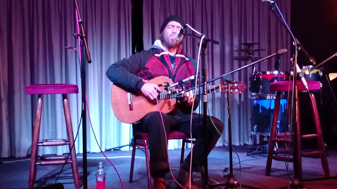 Hugh Davidson performs Cry me a River at TJs Acoustic Music Club
