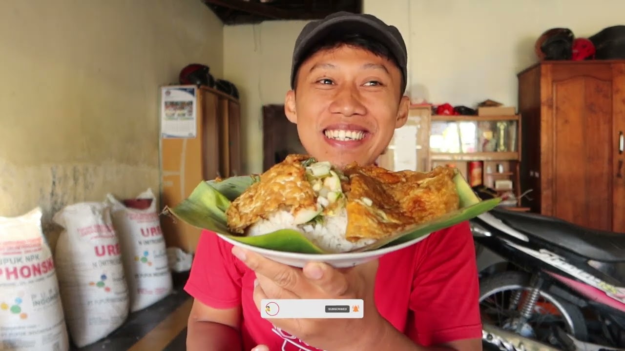 Warung desa porsi nasinya segunung hanya 8000 lauk telur dadar! Dijamin kenyang sampai sore