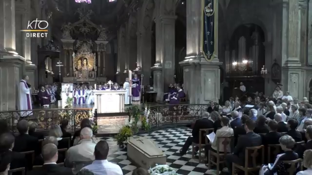 Messe d'obsèques de Mgr Garnier, archevêque de Cambrai