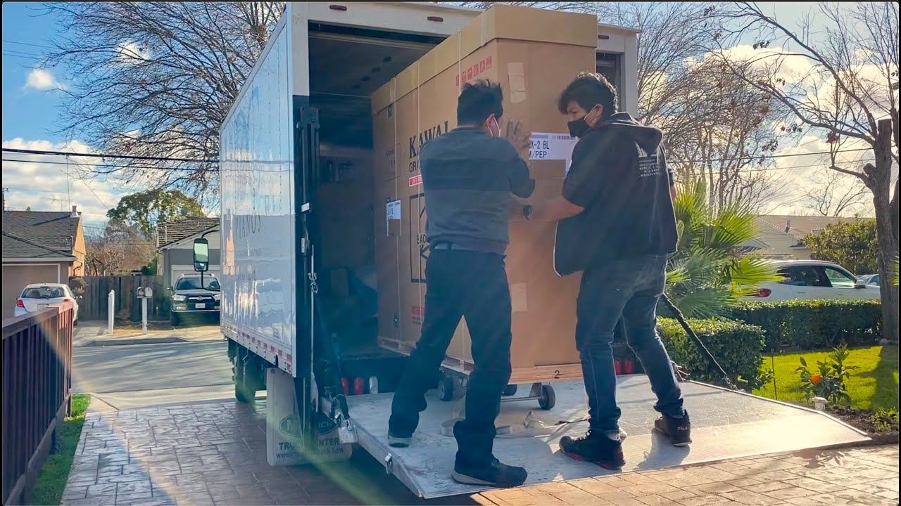 Delivery and unboxing of my first grand piano (unwrapping and prep will be in a followup)!