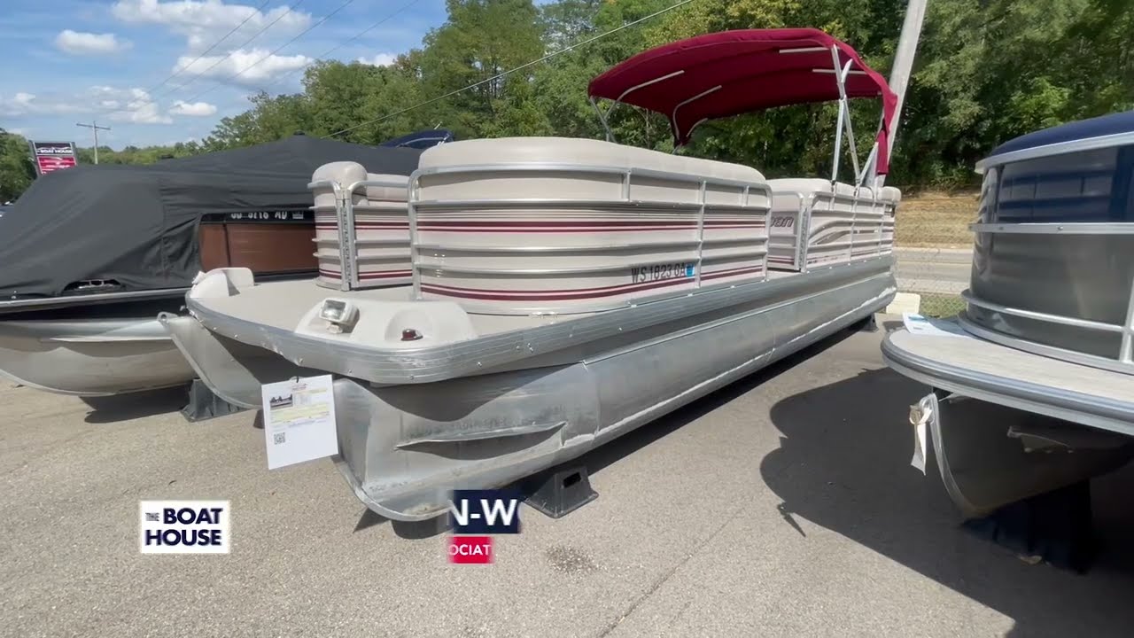 Preowned 2001 San Pan 2500 available now. BoatHouseH2o.com.