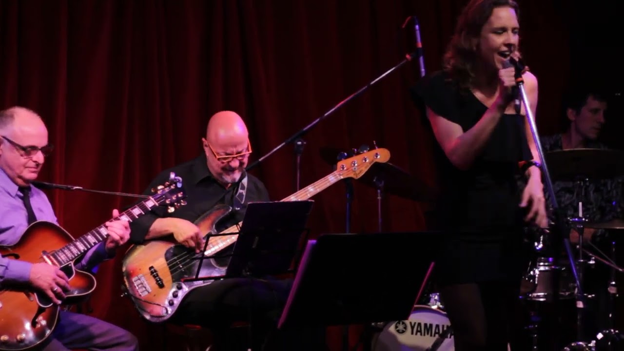 Paula Meijide , Patan Vidal, Valentino- I cant give you anythimg but love