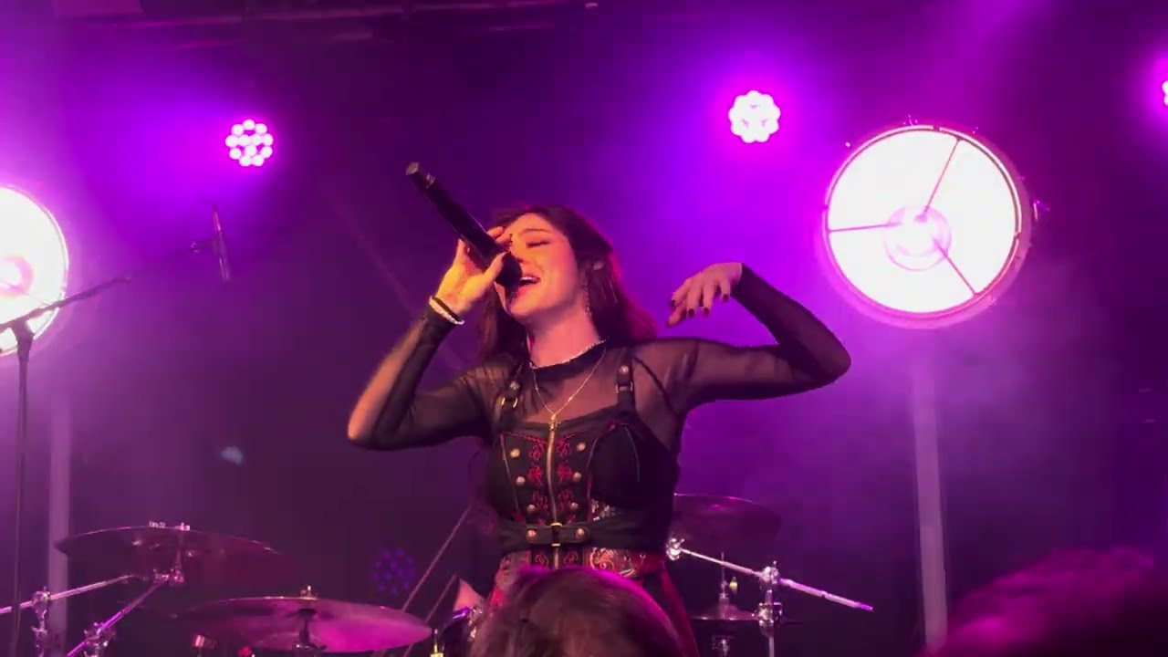 Chrissy Costanza - Some Like It Hot (live in Berlin 2024)